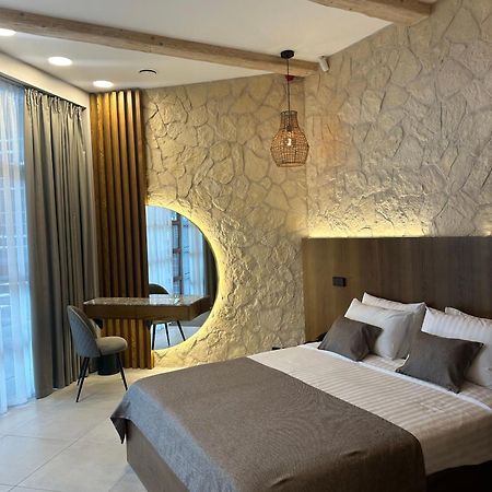 Boutique Hotel Light House ยูร์มาลา ภายนอก รูปภาพ