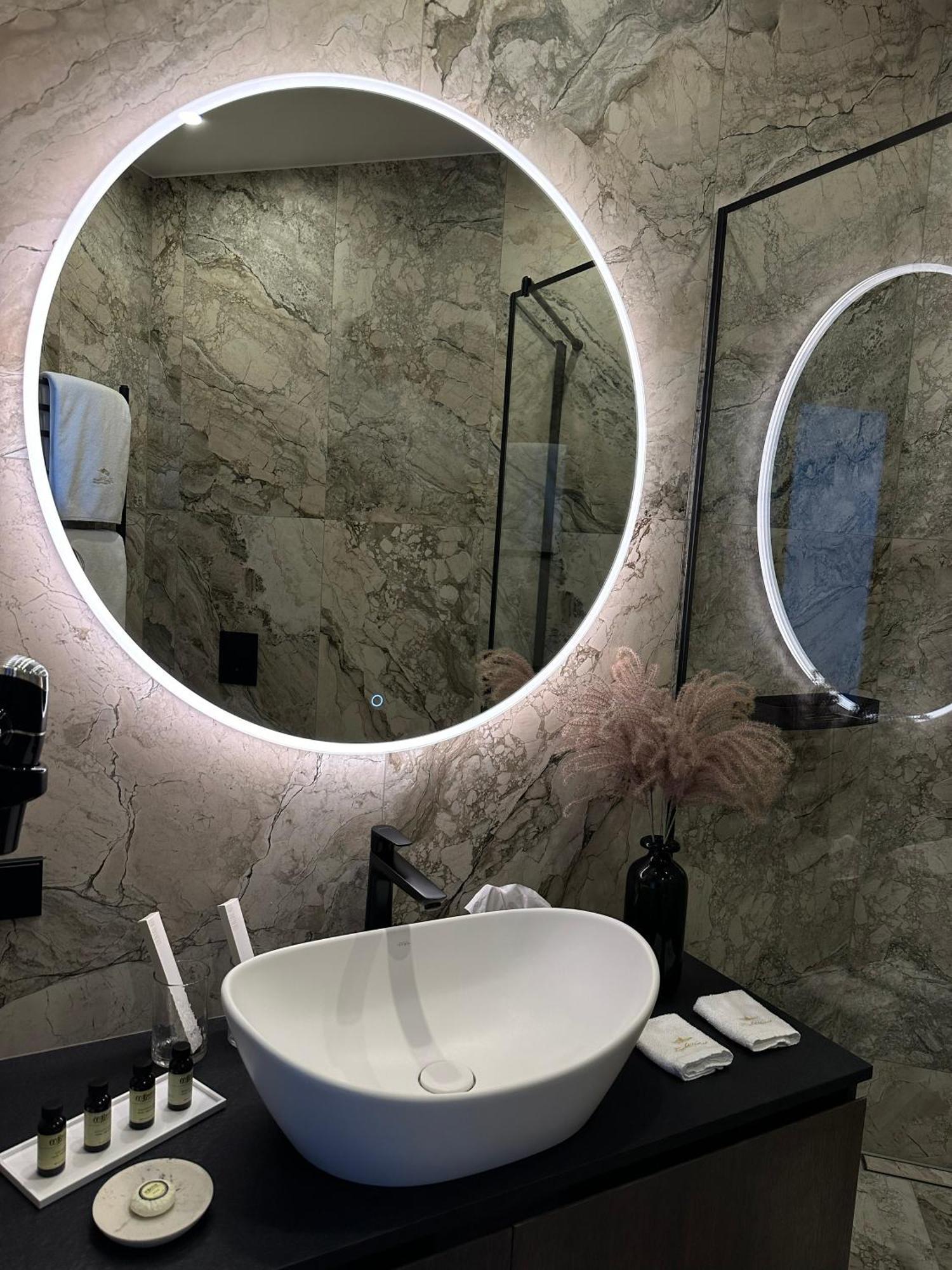 Boutique Hotel Light House ยูร์มาลา ภายนอก รูปภาพ